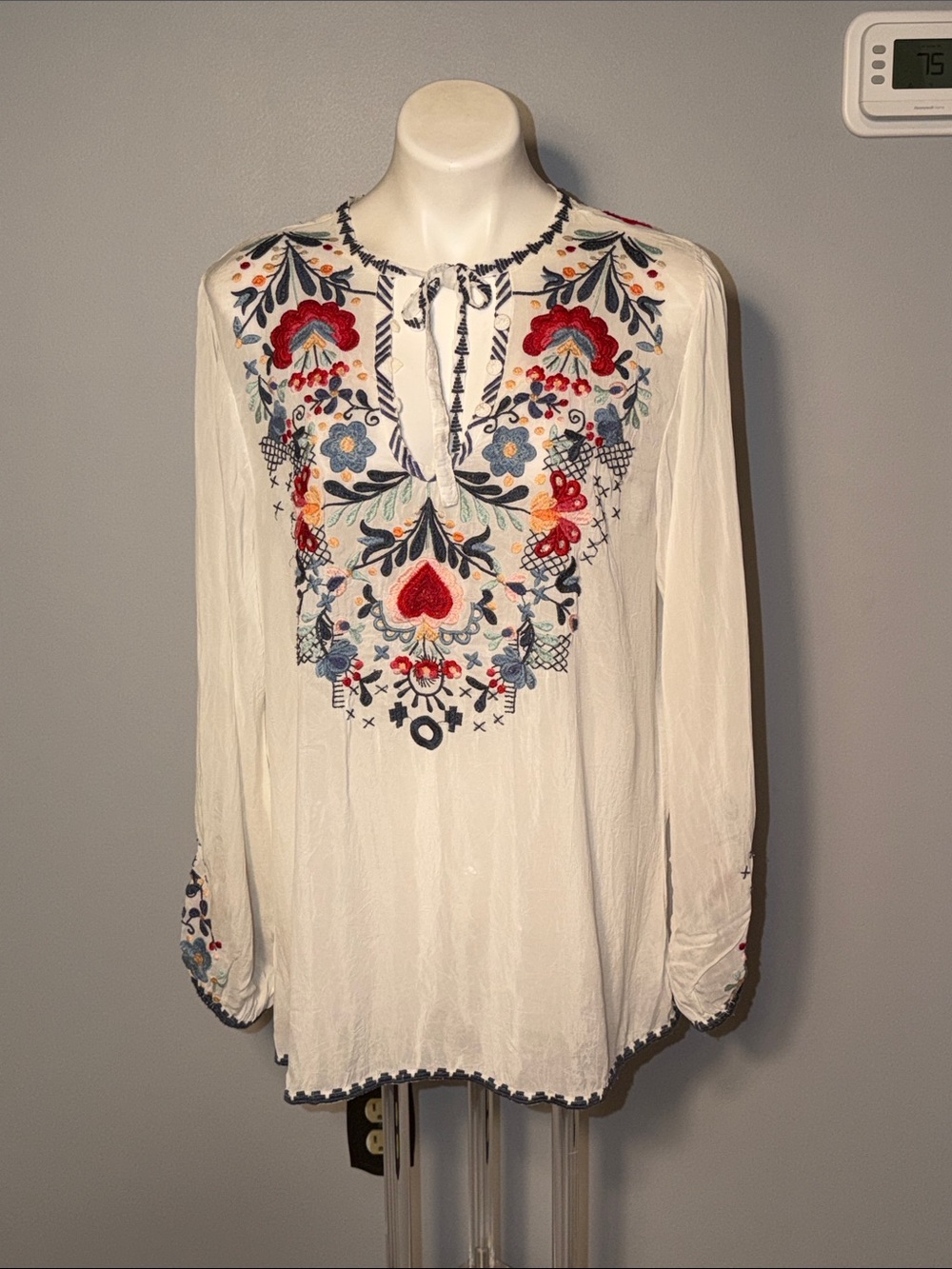 Johnny Was Ladies Bisma Embroidered Blouse. X-Large. Minor Flaws…read!